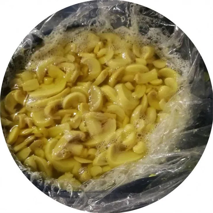 Good quality slice white mushroom in brine in drums